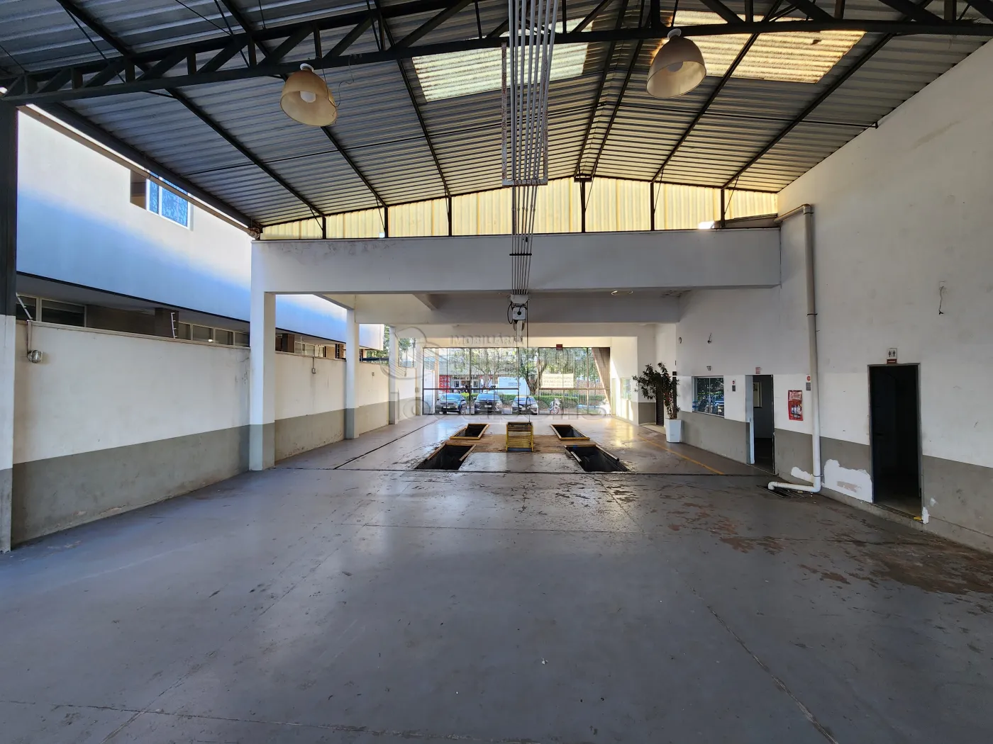 Alugar Comercial / Sal&atilde;o em S&atilde;o Jos&eacute; do Rio Preto R$ 15.000,00 - Foto 4