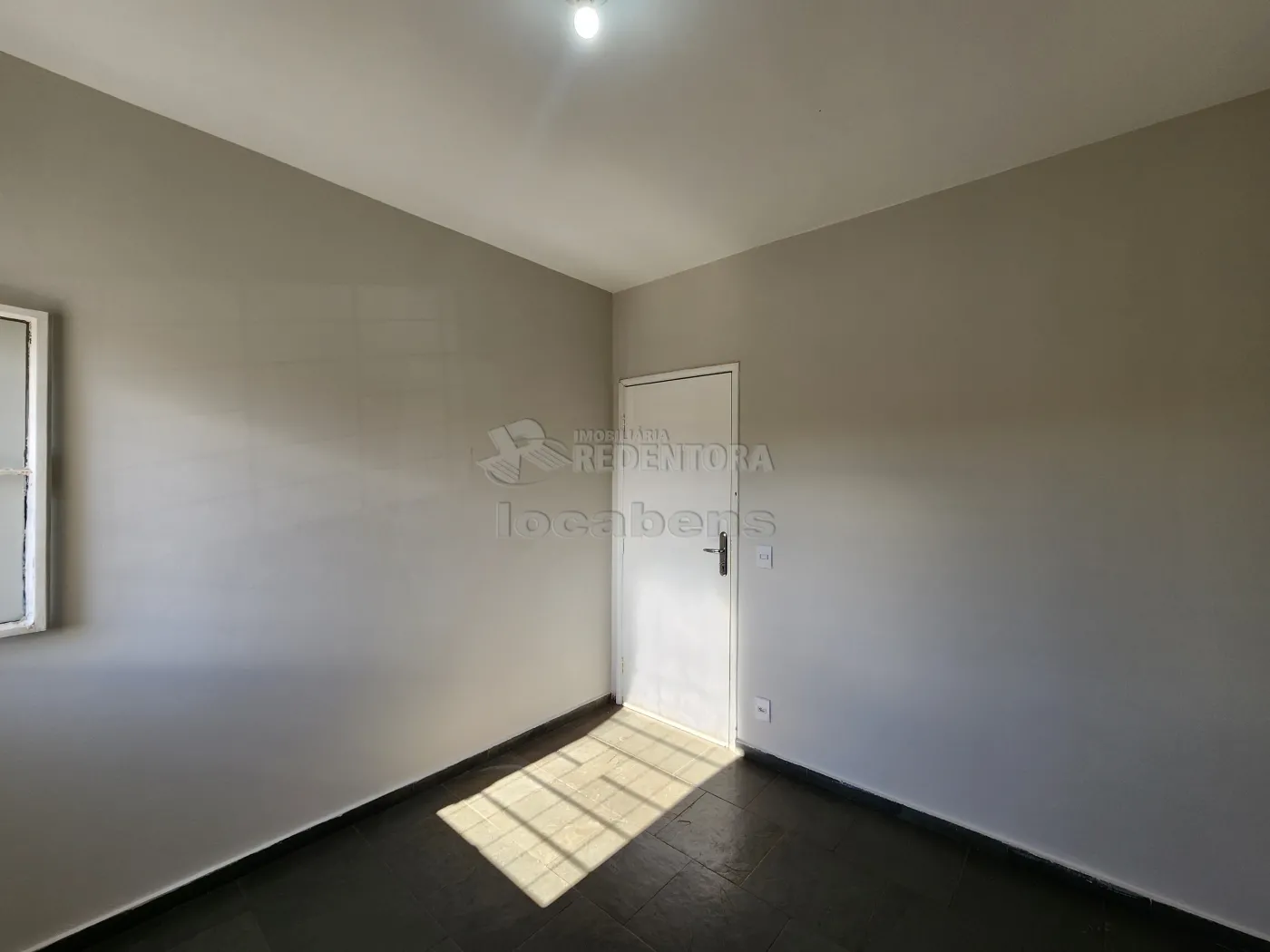 Alugar Apartamento / Padr&atilde;o em S&atilde;o Jos&eacute; do Rio Preto R$ 850,00 - Foto 9