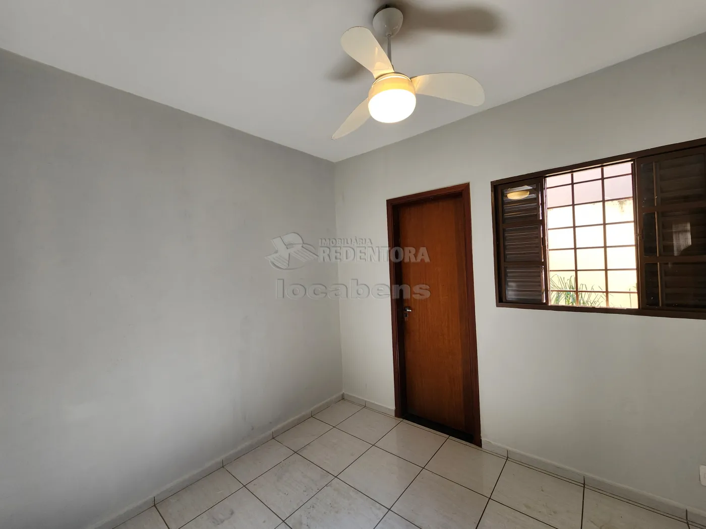 Alugar Casa / Padr&atilde;o em S&atilde;o Jos&eacute; do Rio Preto R$ 1.350,00 - Foto 11