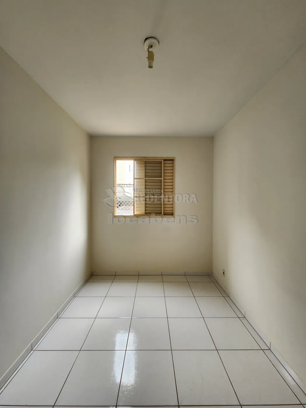 Alugar Apartamento / Padr&atilde;o em S&atilde;o Jos&eacute; do Rio Preto R$ 1.000,00 - Foto 7