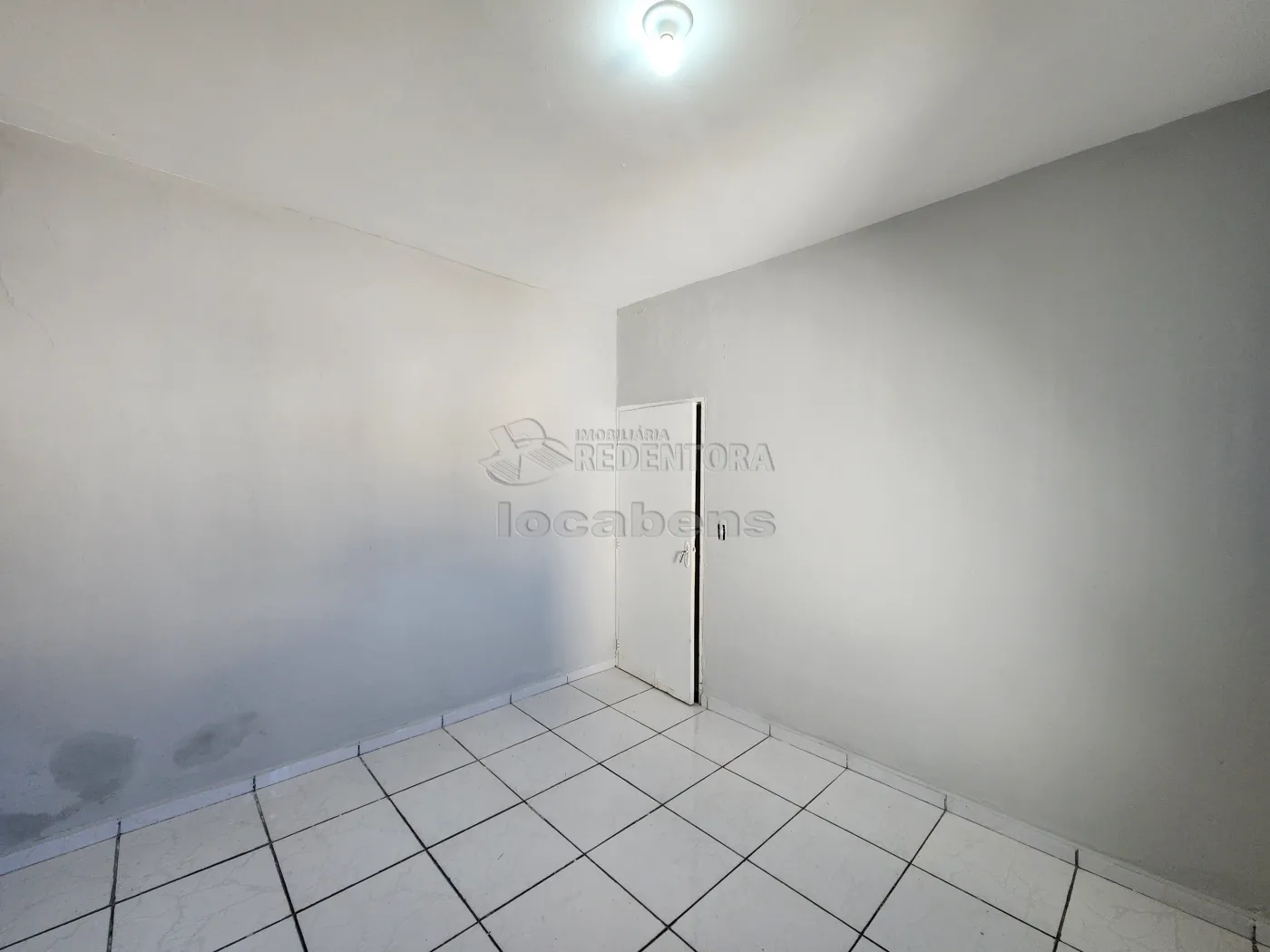 Alugar Casa / Padr&atilde;o em S&atilde;o Jos&eacute; do Rio Preto R$ 950,00 - Foto 10