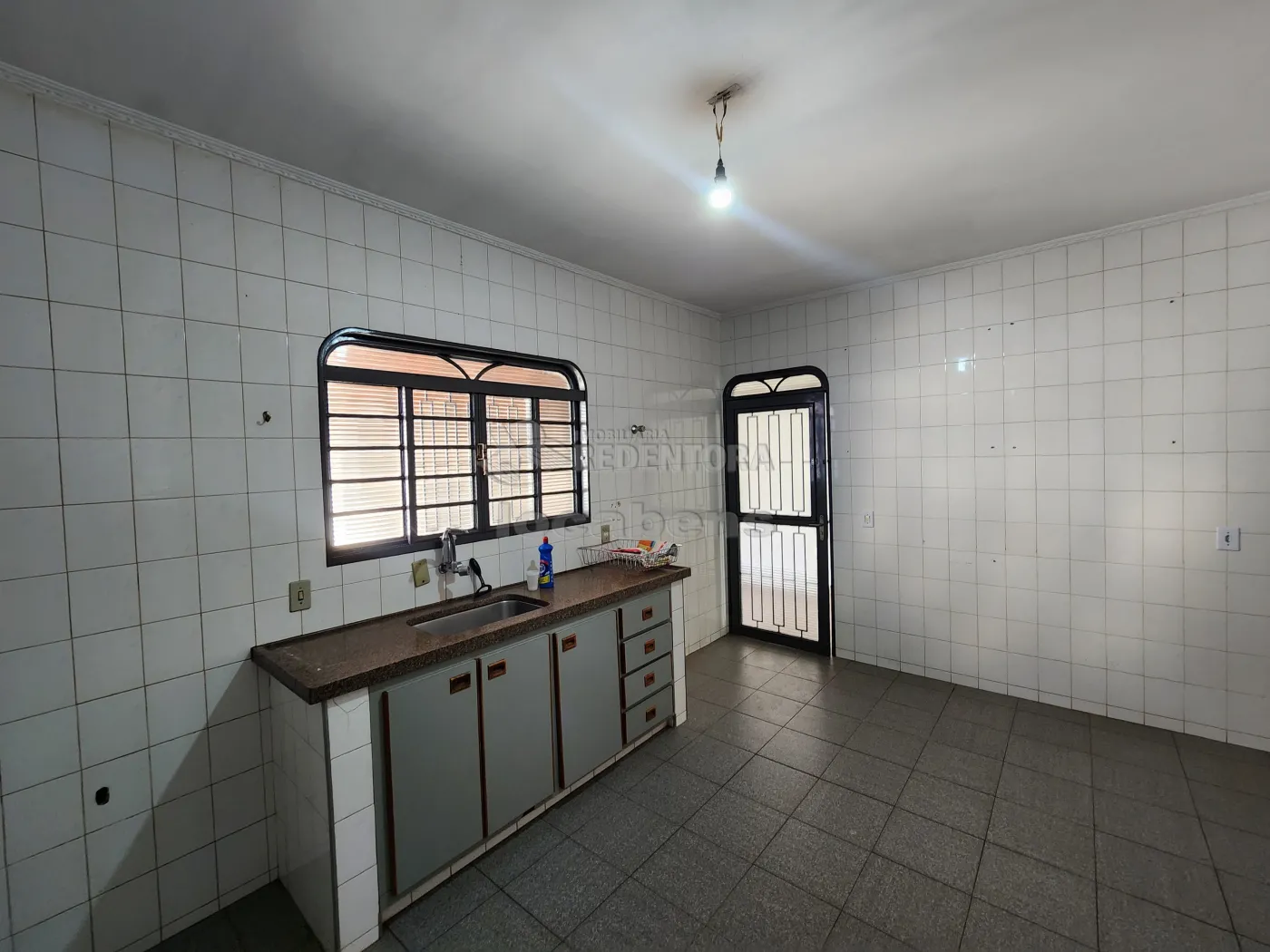 Alugar Casa / Padr&atilde;o em S&atilde;o Jos&eacute; do Rio Preto R$ 1.600,00 - Foto 5