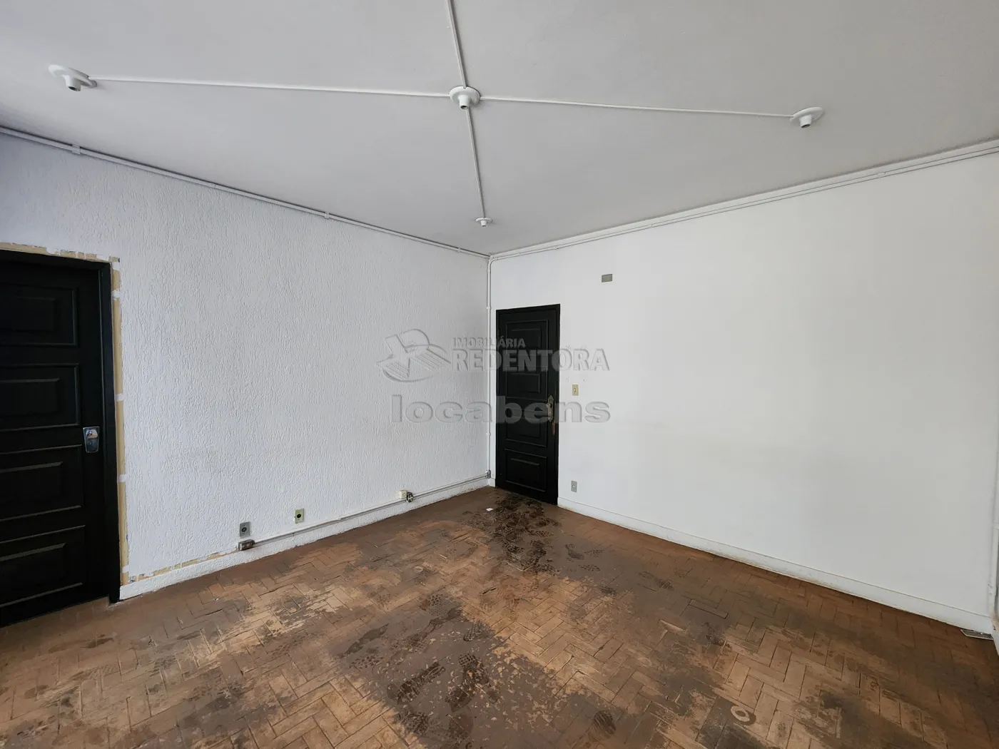Alugar Comercial / Sala em S&atilde;o Jos&eacute; do Rio Preto R$ 300,00 - Foto 2