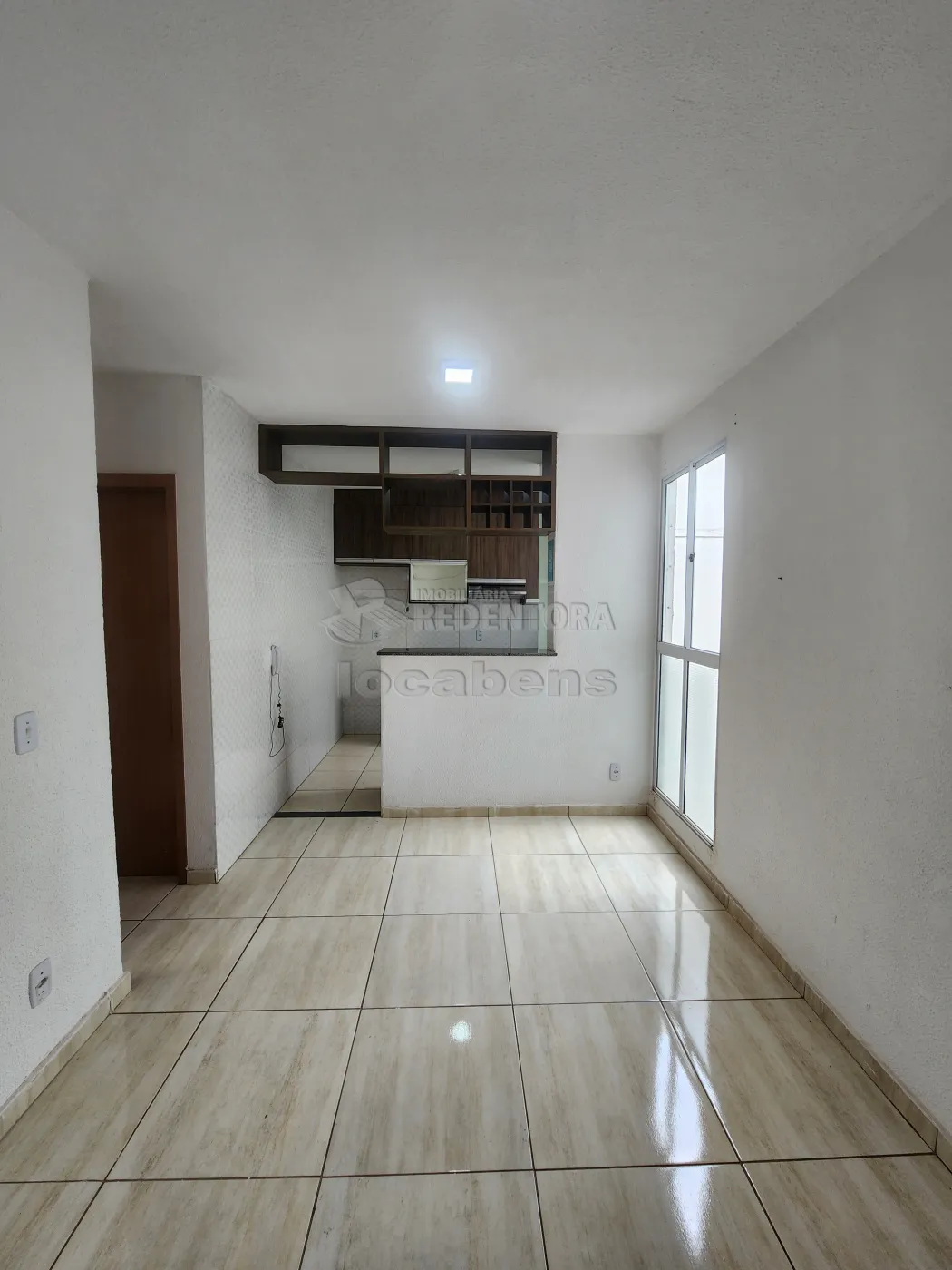 Alugar Apartamento / Padr&atilde;o em S&atilde;o Jos&eacute; do Rio Preto R$ 1.000,00 - Foto 1