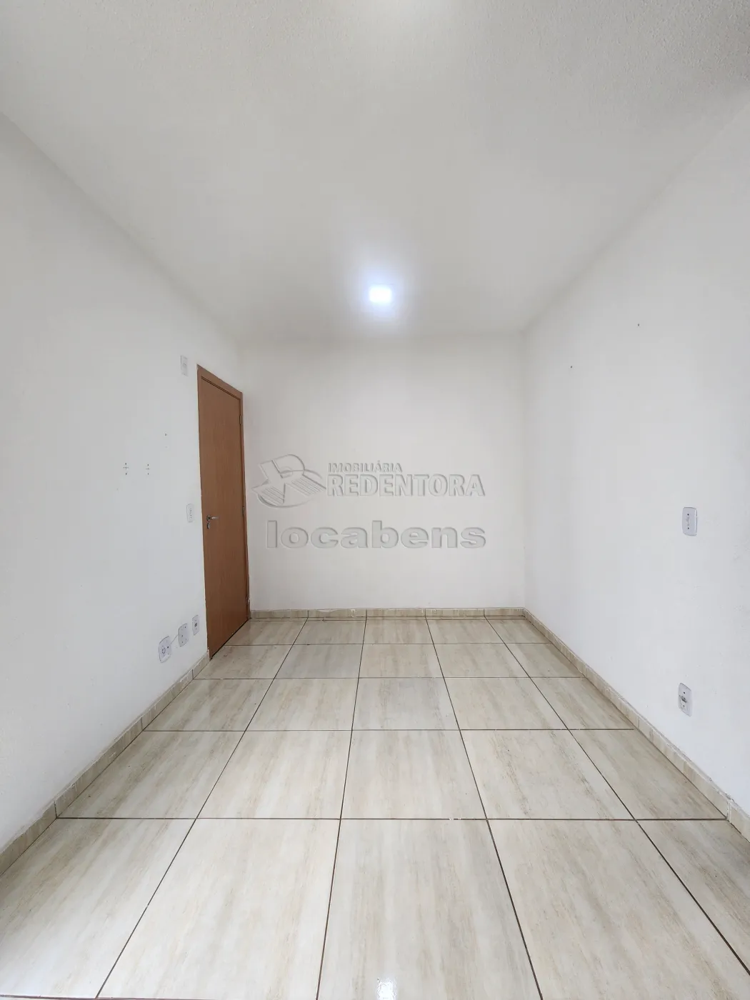 Alugar Apartamento / Padr&atilde;o em S&atilde;o Jos&eacute; do Rio Preto R$ 1.000,00 - Foto 2