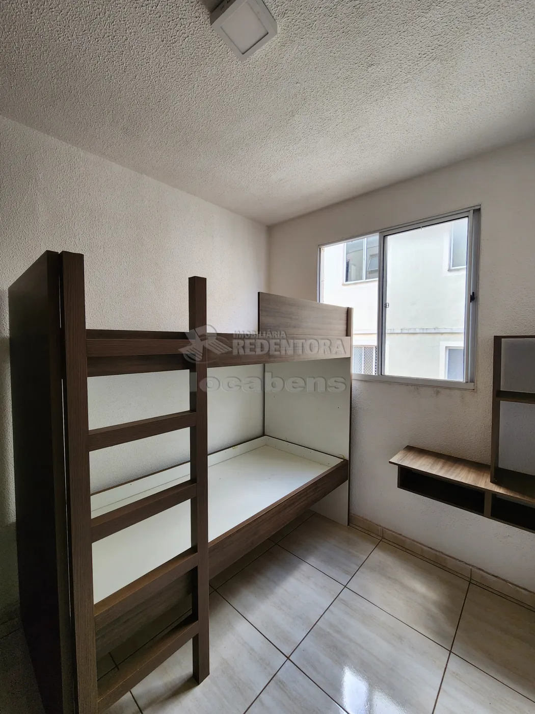 Alugar Apartamento / Padr&atilde;o em S&atilde;o Jos&eacute; do Rio Preto R$ 1.000,00 - Foto 5