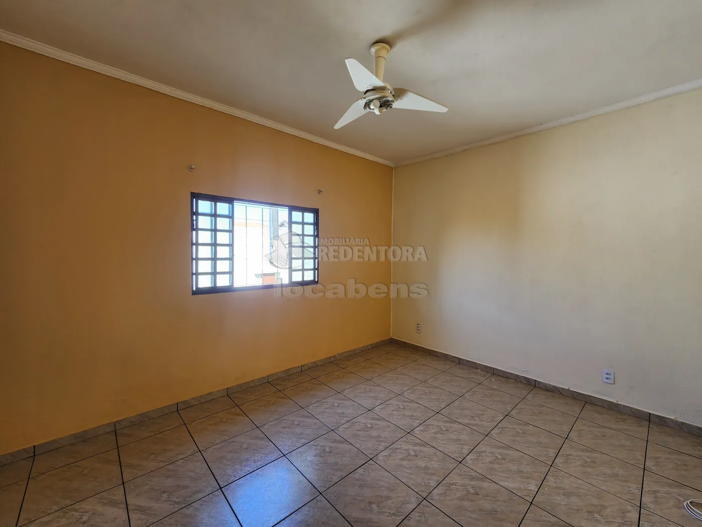 Comprar Casa / Padr&atilde;o em S&atilde;o Jos&eacute; do Rio Preto R$ 310.000,00 - Foto 3