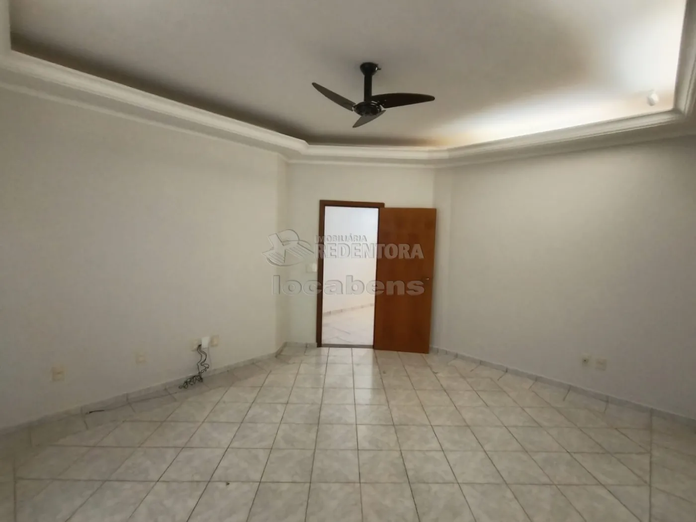 Alugar Casa / Padr&atilde;o em S&atilde;o Jos&eacute; do Rio Preto R$ 4.500,00 - Foto 3