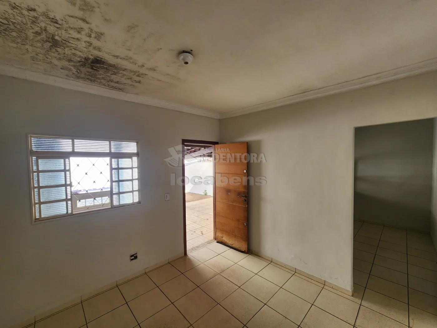 Alugar Casa / Padr&atilde;o em S&atilde;o Jos&eacute; do Rio Preto R$ 1.300,00 - Foto 1