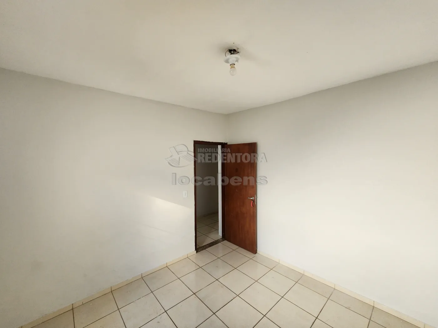 Alugar Casa / Padr&atilde;o em S&atilde;o Jos&eacute; do Rio Preto R$ 1.300,00 - Foto 7