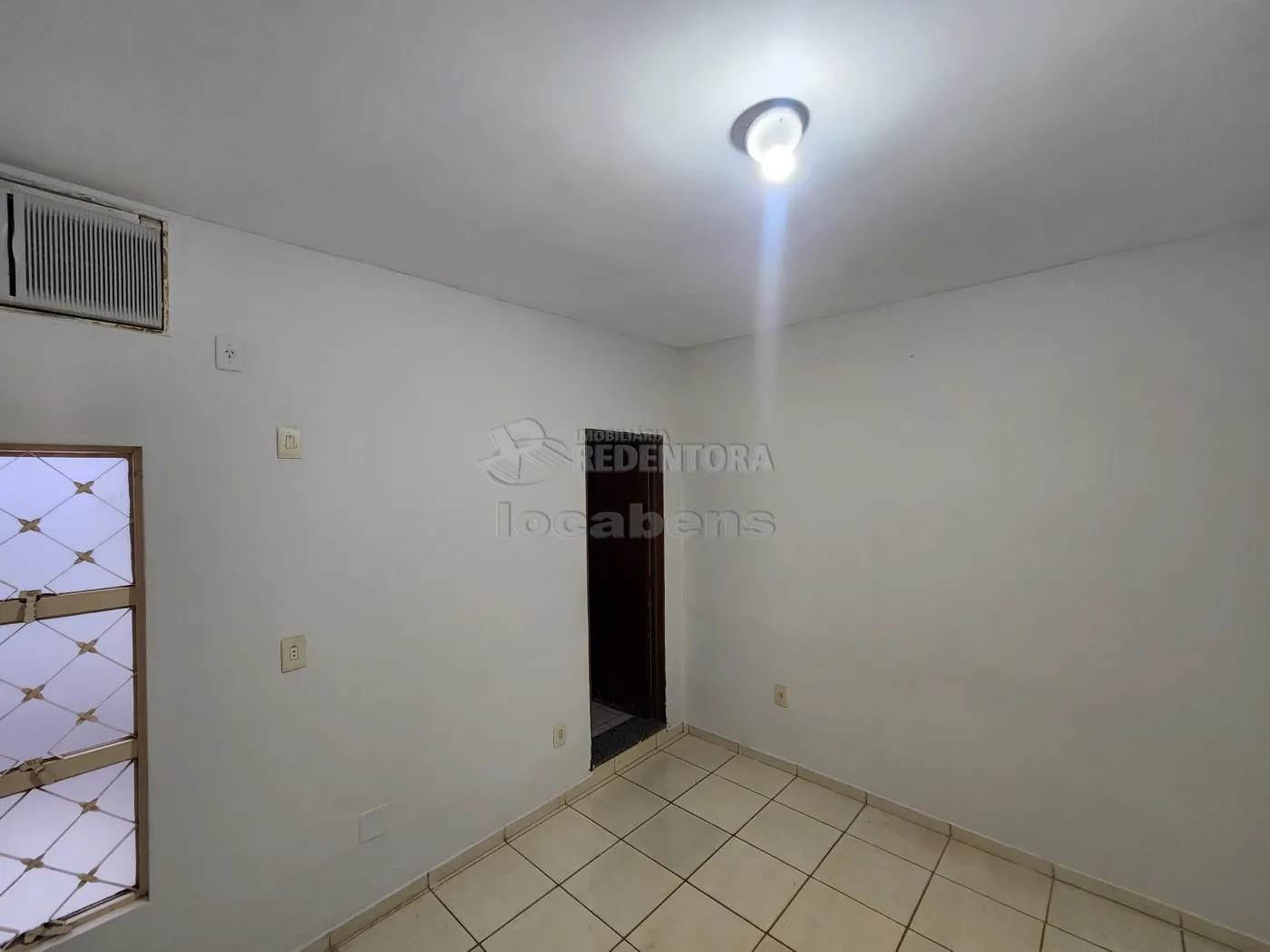 Alugar Casa / Padr&atilde;o em S&atilde;o Jos&eacute; do Rio Preto R$ 1.300,00 - Foto 10