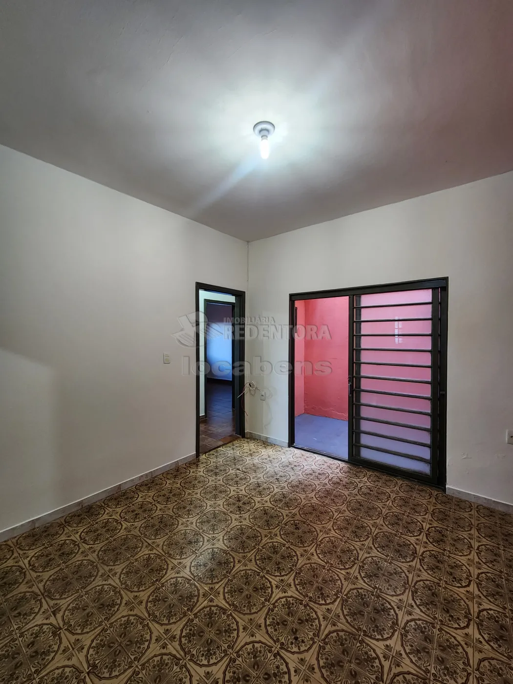 Alugar Casa / Padr&atilde;o em S&atilde;o Jos&eacute; do Rio Preto R$ 1.800,00 - Foto 3