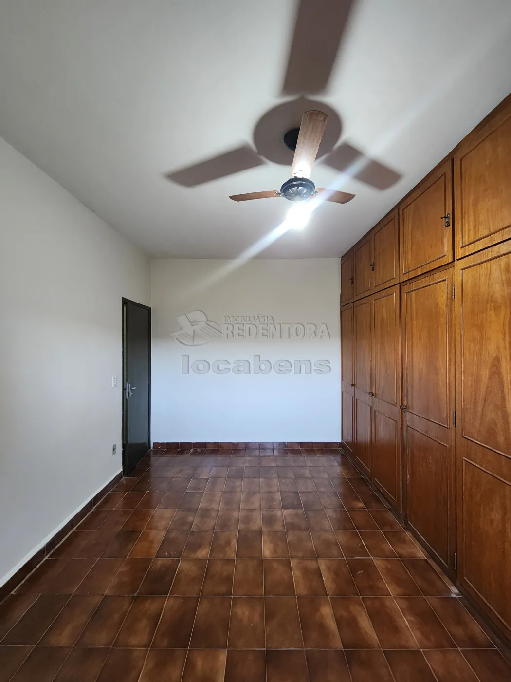 Alugar Casa / Padr&atilde;o em S&atilde;o Jos&eacute; do Rio Preto R$ 1.800,00 - Foto 9