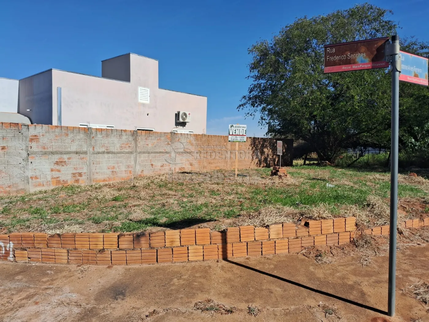 Comprar Terreno / Padr&atilde;o em Mirassol R$ 89.000,00 - Foto 2