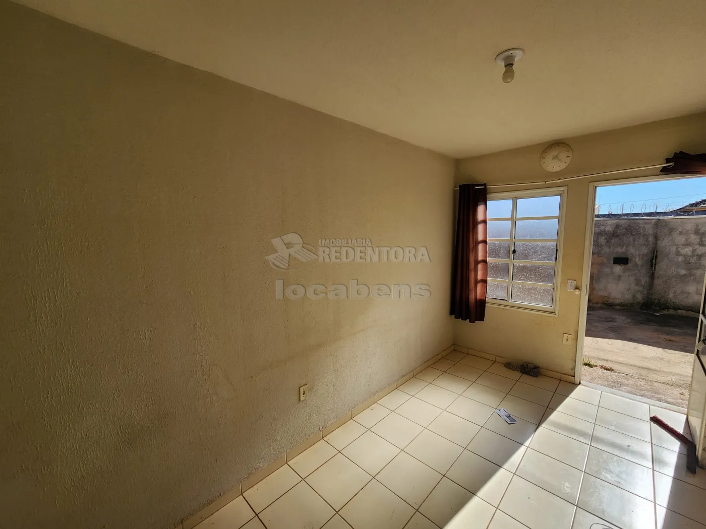 Alugar Casa / Padr&atilde;o em S&atilde;o Jos&eacute; do Rio Preto R$ 880,00 - Foto 1