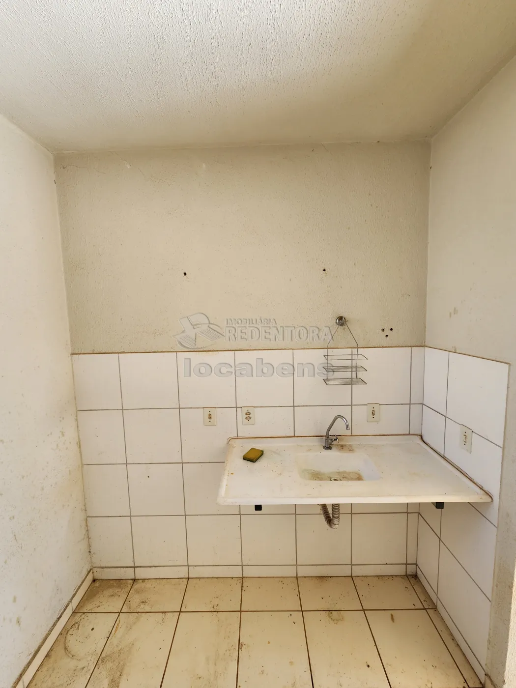 Alugar Casa / Padr&atilde;o em S&atilde;o Jos&eacute; do Rio Preto R$ 880,00 - Foto 3
