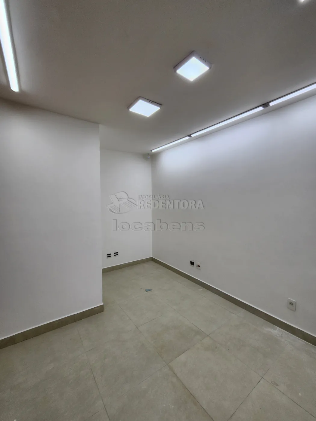 Alugar Comercial / Sal&atilde;o em S&atilde;o Jos&eacute; do Rio Preto R$ 18.000,00 - Foto 9