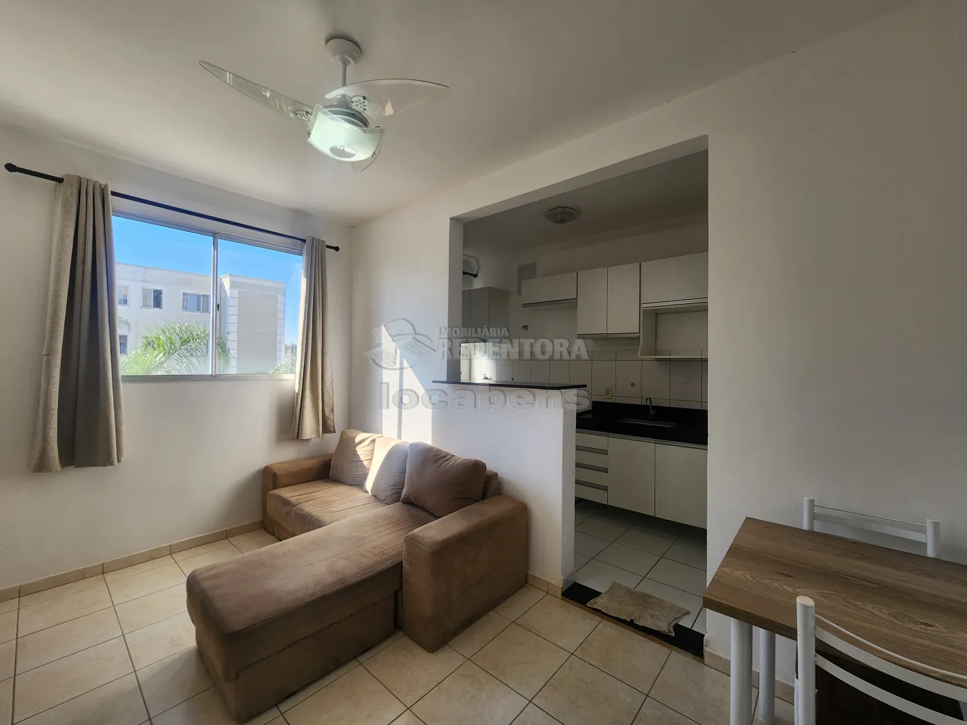 Alugar Apartamento / Padr&atilde;o em S&atilde;o Jos&eacute; do Rio Preto R$ 1.100,00 - Foto 1