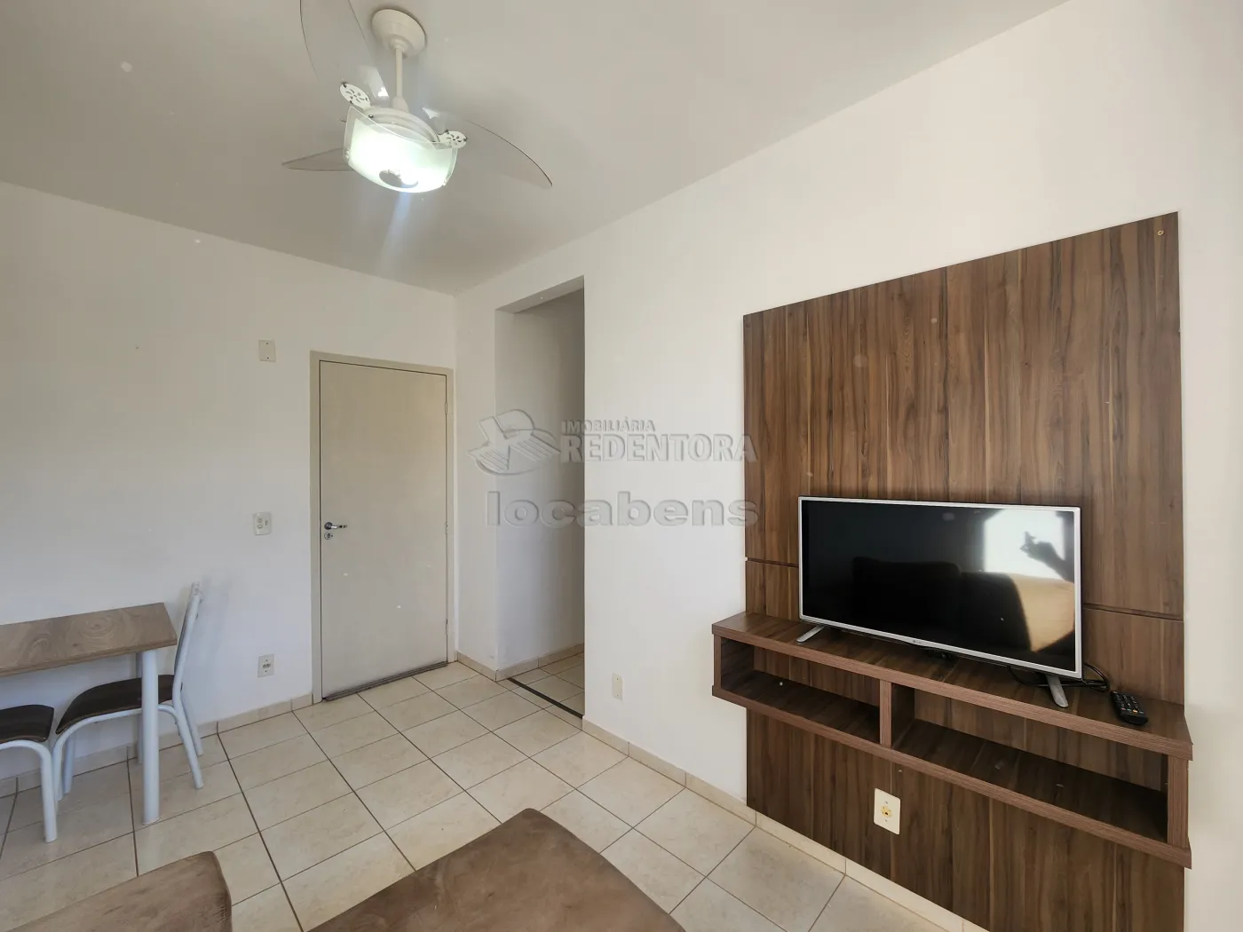 Alugar Apartamento / Padr&atilde;o em S&atilde;o Jos&eacute; do Rio Preto R$ 1.100,00 - Foto 2