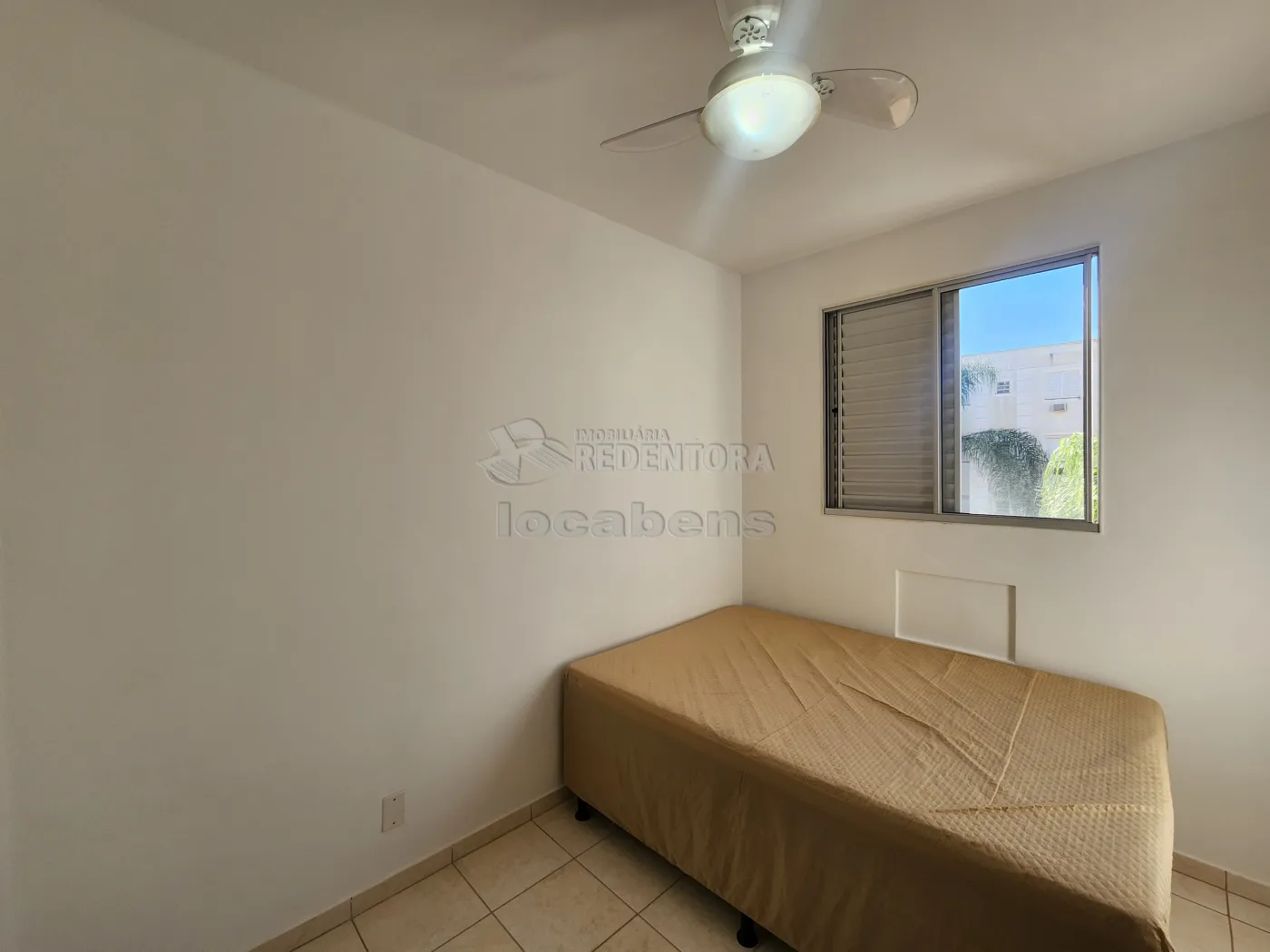Alugar Apartamento / Padr&atilde;o em S&atilde;o Jos&eacute; do Rio Preto R$ 1.100,00 - Foto 4