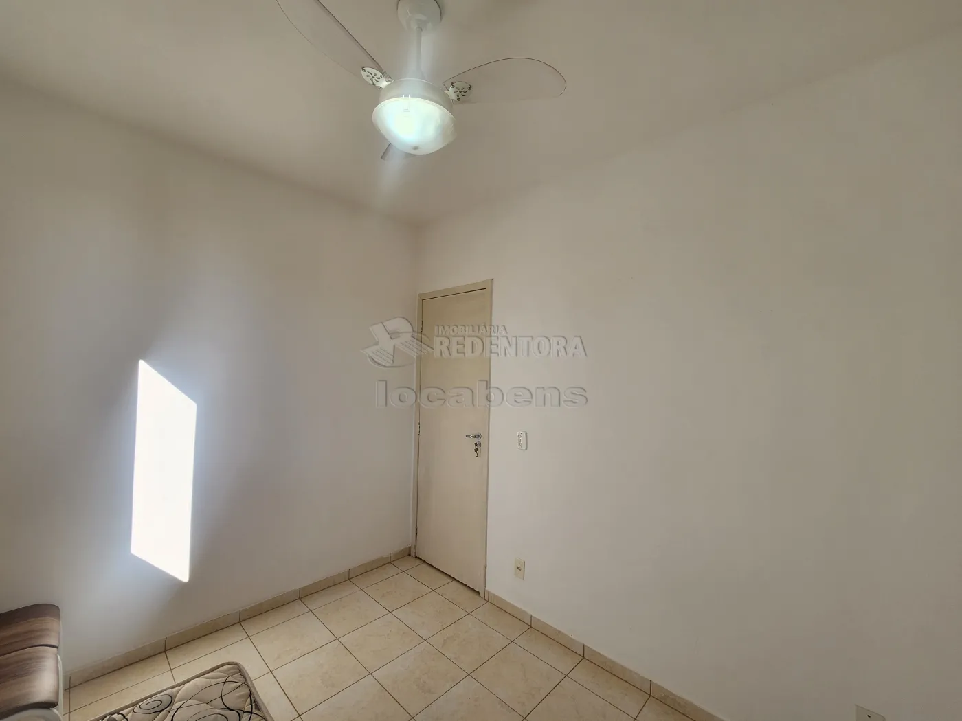 Alugar Apartamento / Padr&atilde;o em S&atilde;o Jos&eacute; do Rio Preto R$ 1.100,00 - Foto 8