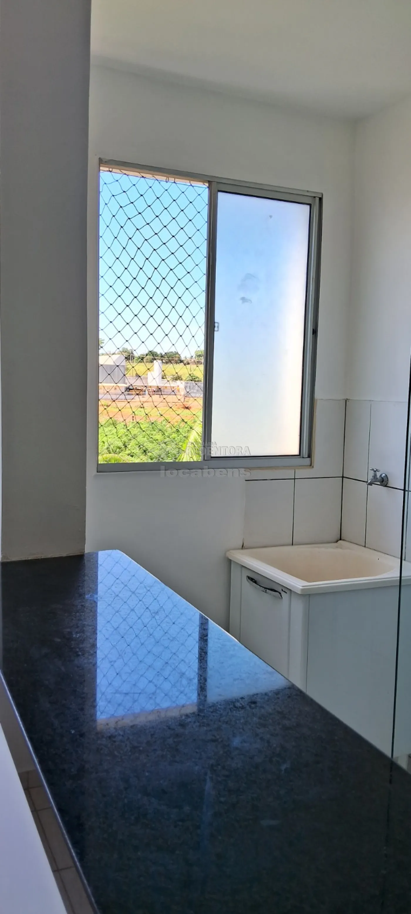Alugar Apartamento / Padr&atilde;o em S&atilde;o Jos&eacute; do Rio Preto R$ 1.200,00 - Foto 4