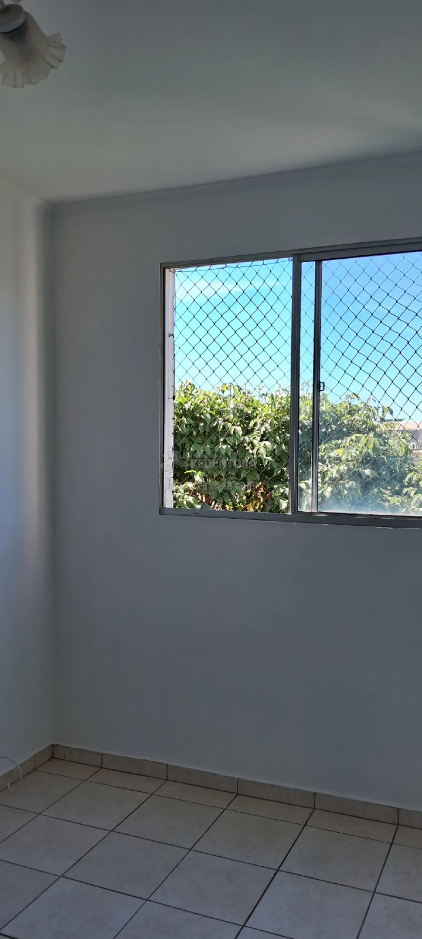 Alugar Apartamento / Padr&atilde;o em S&atilde;o Jos&eacute; do Rio Preto R$ 1.200,00 - Foto 2
