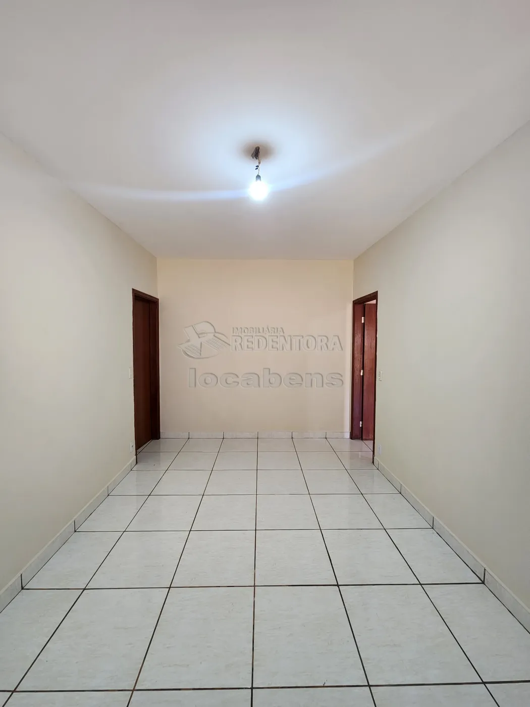 Alugar Casa / Padr&atilde;o em S&atilde;o Jos&eacute; do Rio Preto R$ 1.100,00 - Foto 2