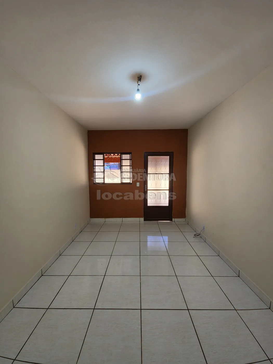 Alugar Casa / Padr&atilde;o em S&atilde;o Jos&eacute; do Rio Preto R$ 1.100,00 - Foto 3