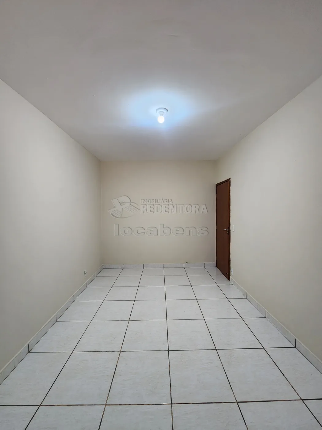 Alugar Casa / Padr&atilde;o em S&atilde;o Jos&eacute; do Rio Preto R$ 1.100,00 - Foto 6