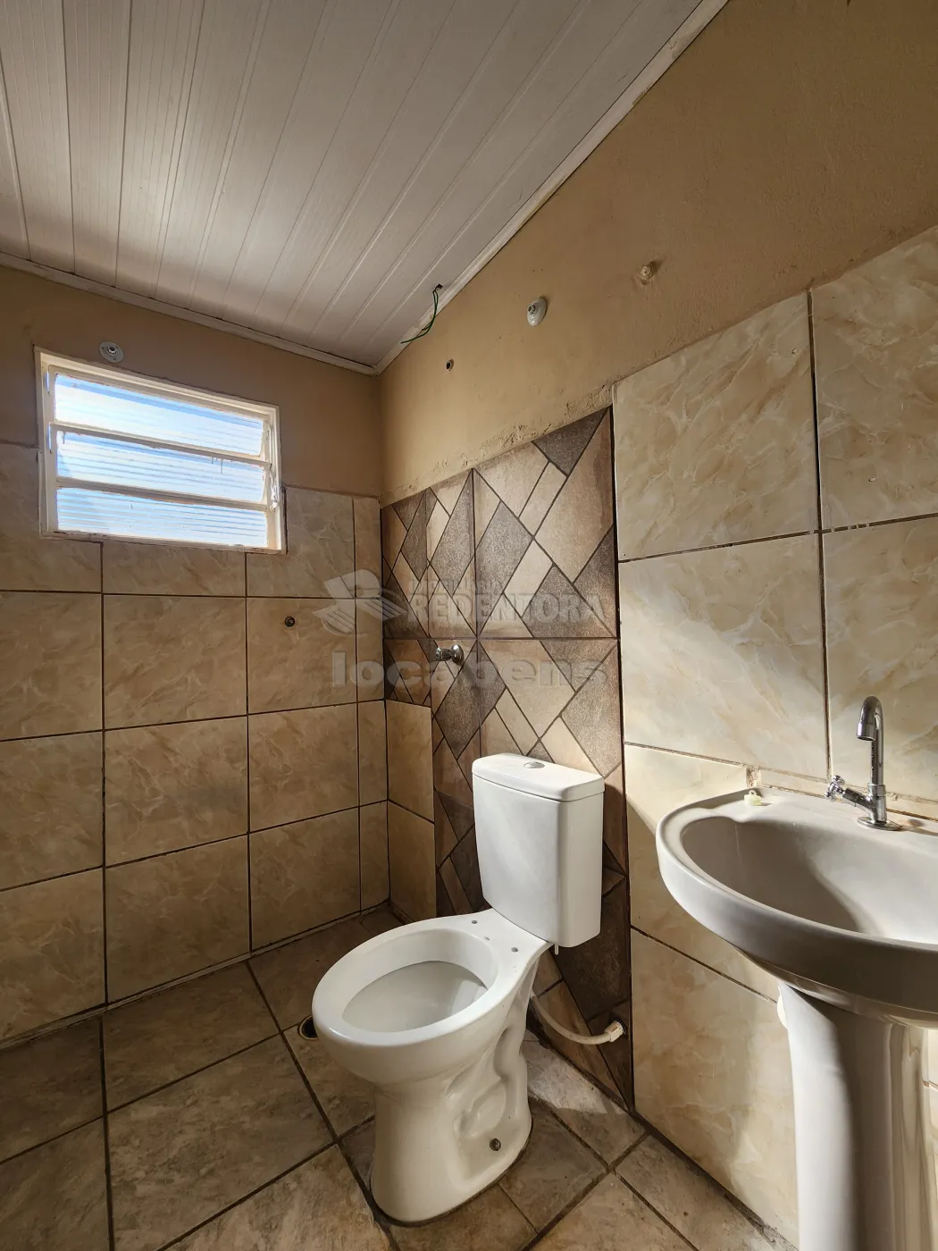 Alugar Casa / Padr&atilde;o em S&atilde;o Jos&eacute; do Rio Preto R$ 700,00 - Foto 7