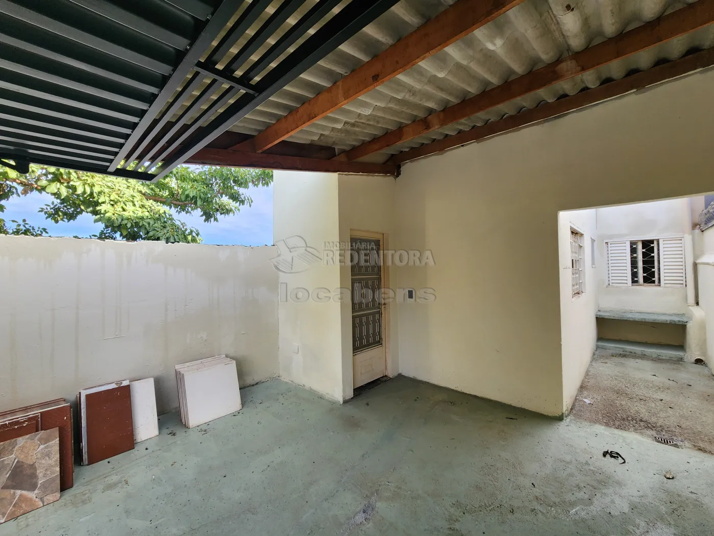 Alugar Casa / Padr&atilde;o em S&atilde;o Jos&eacute; do Rio Preto R$ 1.100,00 - Foto 1