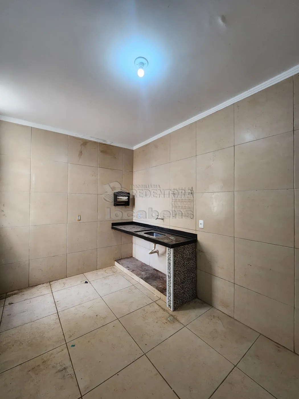 Alugar Casa / Padr&atilde;o em S&atilde;o Jos&eacute; do Rio Preto R$ 1.100,00 - Foto 4