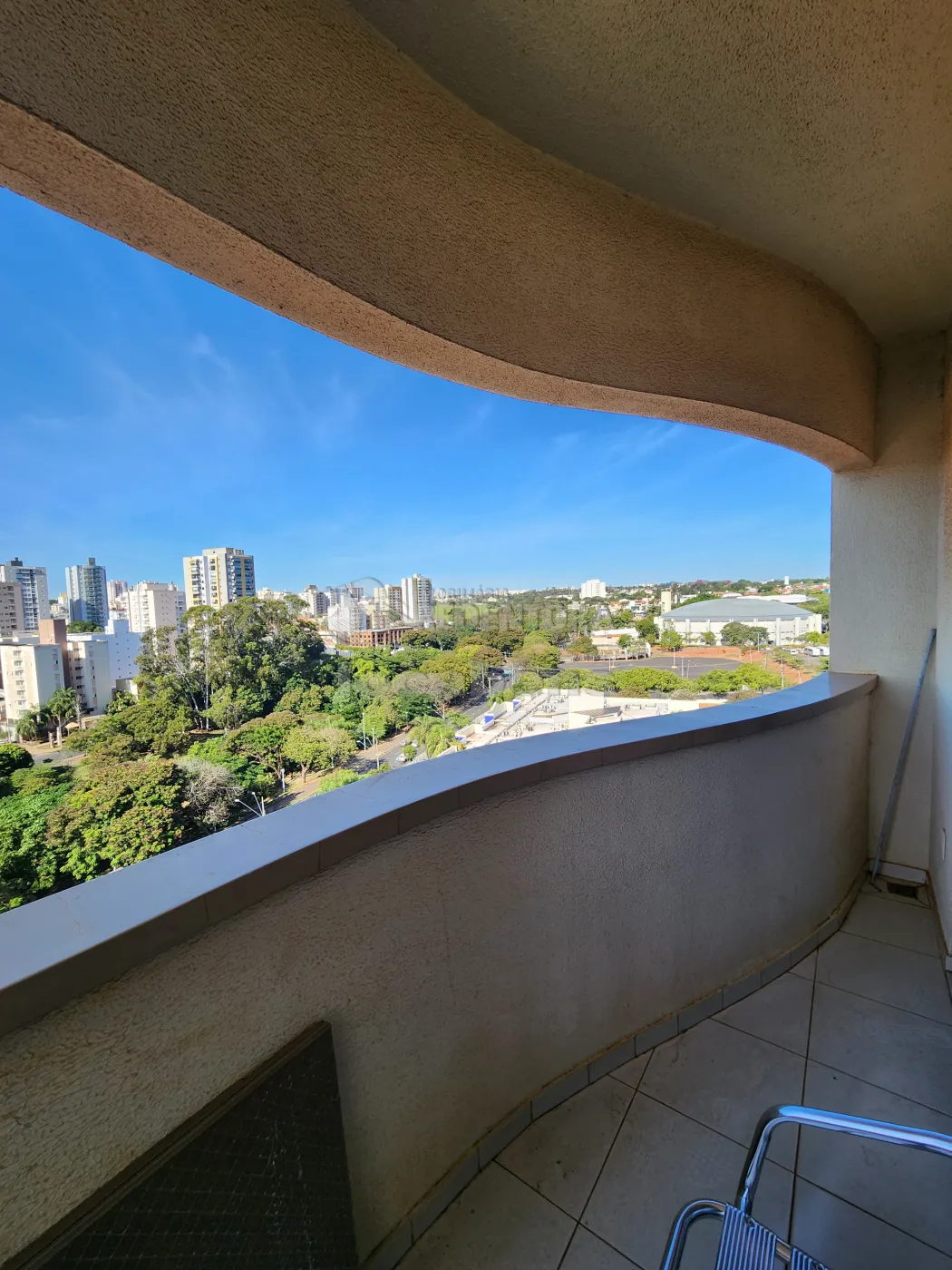Alugar Apartamento / Padr&atilde;o em S&atilde;o Jos&eacute; do Rio Preto R$ 2.100,00 - Foto 3
