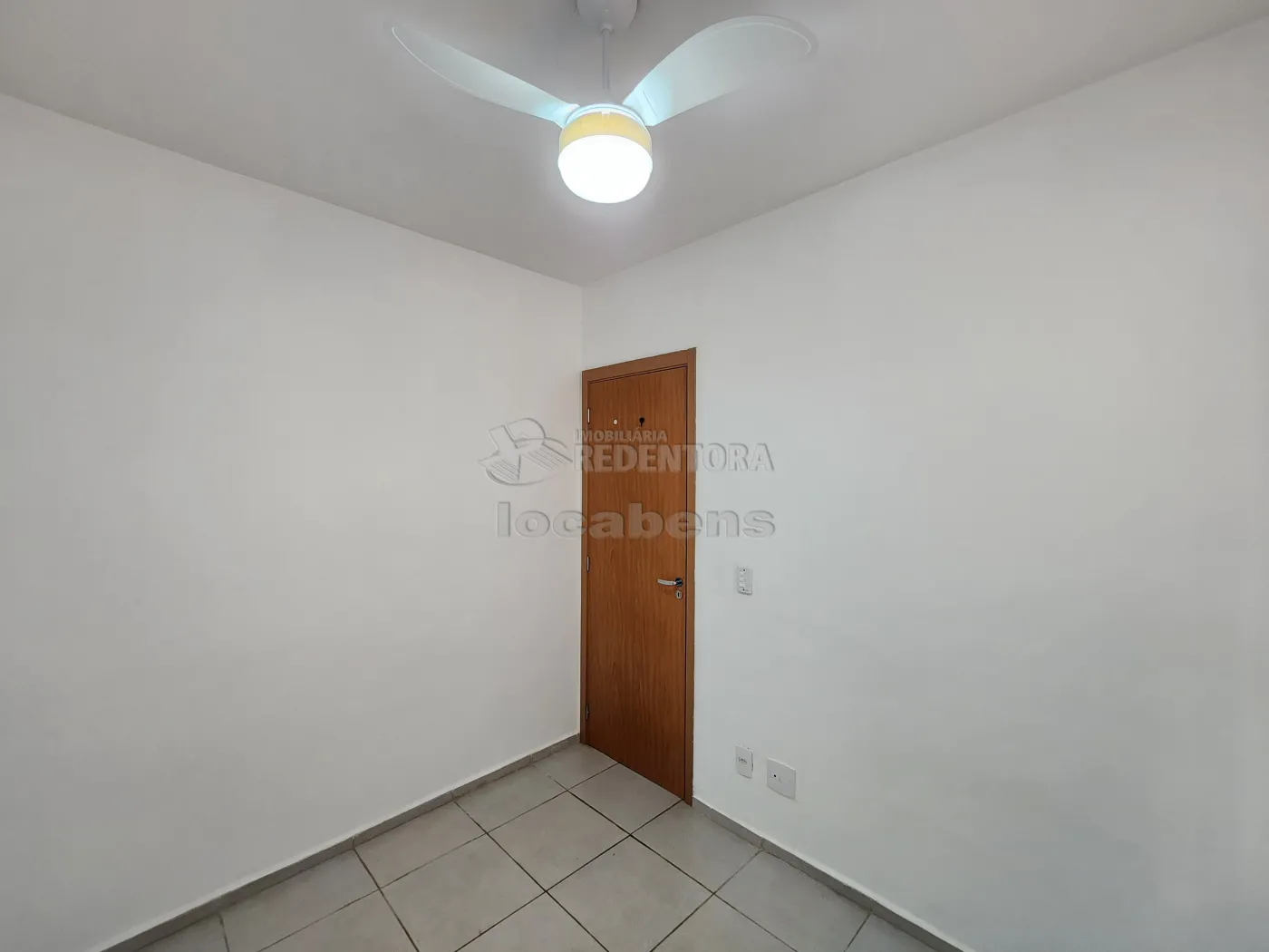 Alugar Apartamento / Padr&atilde;o em S&atilde;o Jos&eacute; do Rio Preto R$ 1.100,00 - Foto 9