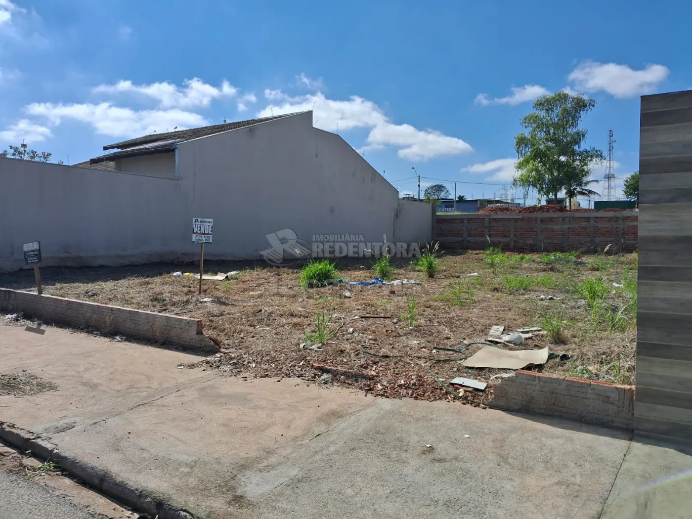 Comprar Terreno / Padr&atilde;o em Mirassol R$ 180.000,00 - Foto 3