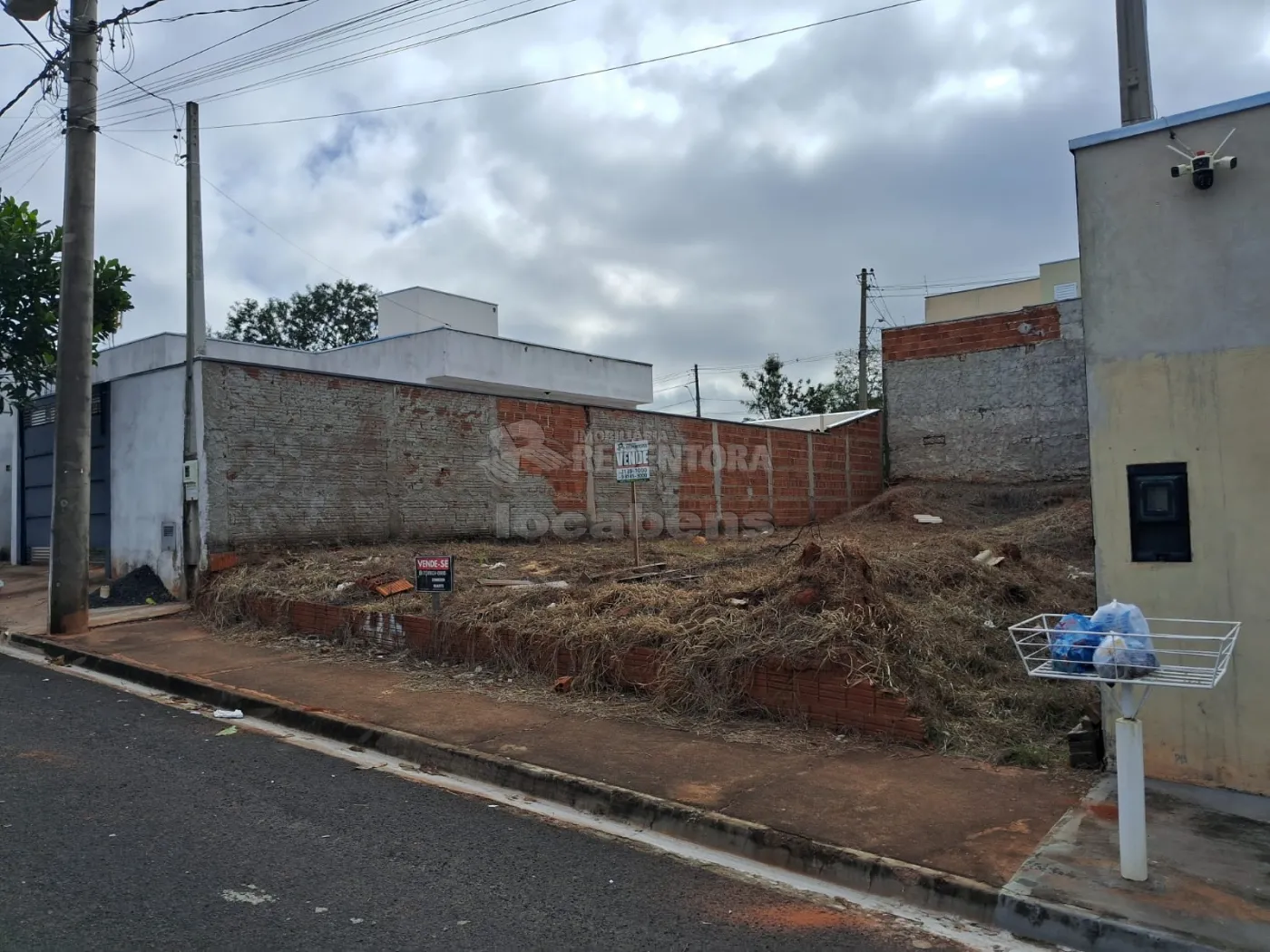 Comprar Terreno / Padr&atilde;o em Mirassol R$ 110.000,00 - Foto 4