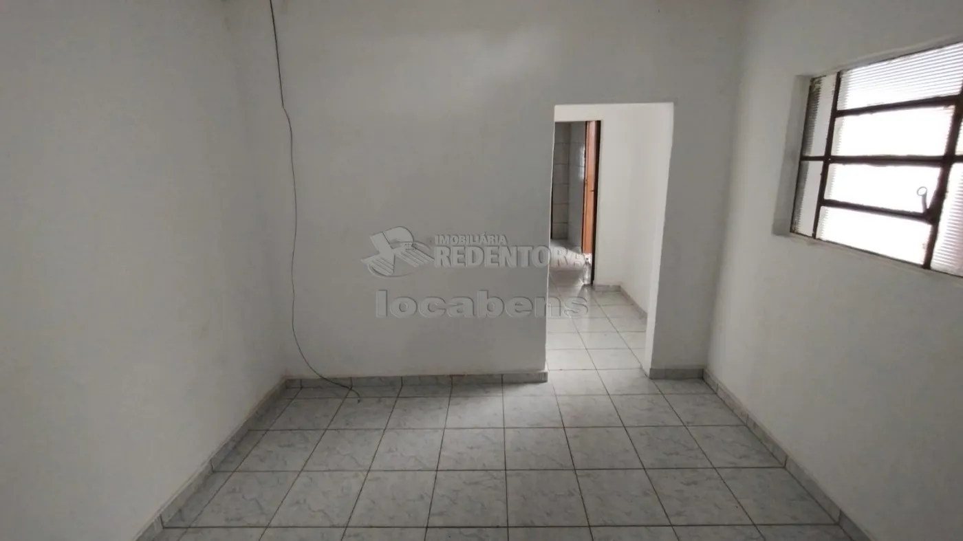 Alugar Casa / Padr&atilde;o em S&atilde;o Jos&eacute; do Rio Preto R$ 900,00 - Foto 9