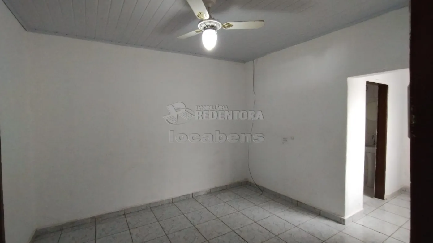 Alugar Casa / Padr&atilde;o em S&atilde;o Jos&eacute; do Rio Preto R$ 900,00 - Foto 11