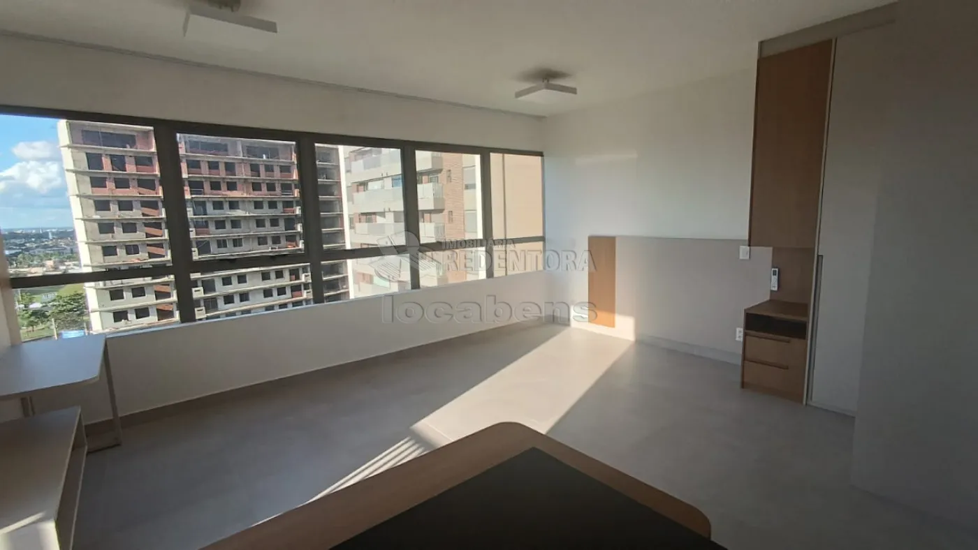 Alugar Apartamento / Studio em S&atilde;o Jos&eacute; do Rio Preto R$ 2.000,00 - Foto 3