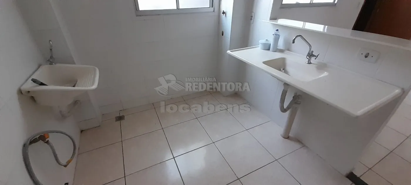 Alugar Apartamento / Padr&atilde;o em S&atilde;o Jos&eacute; do Rio Preto R$ 950,00 - Foto 7