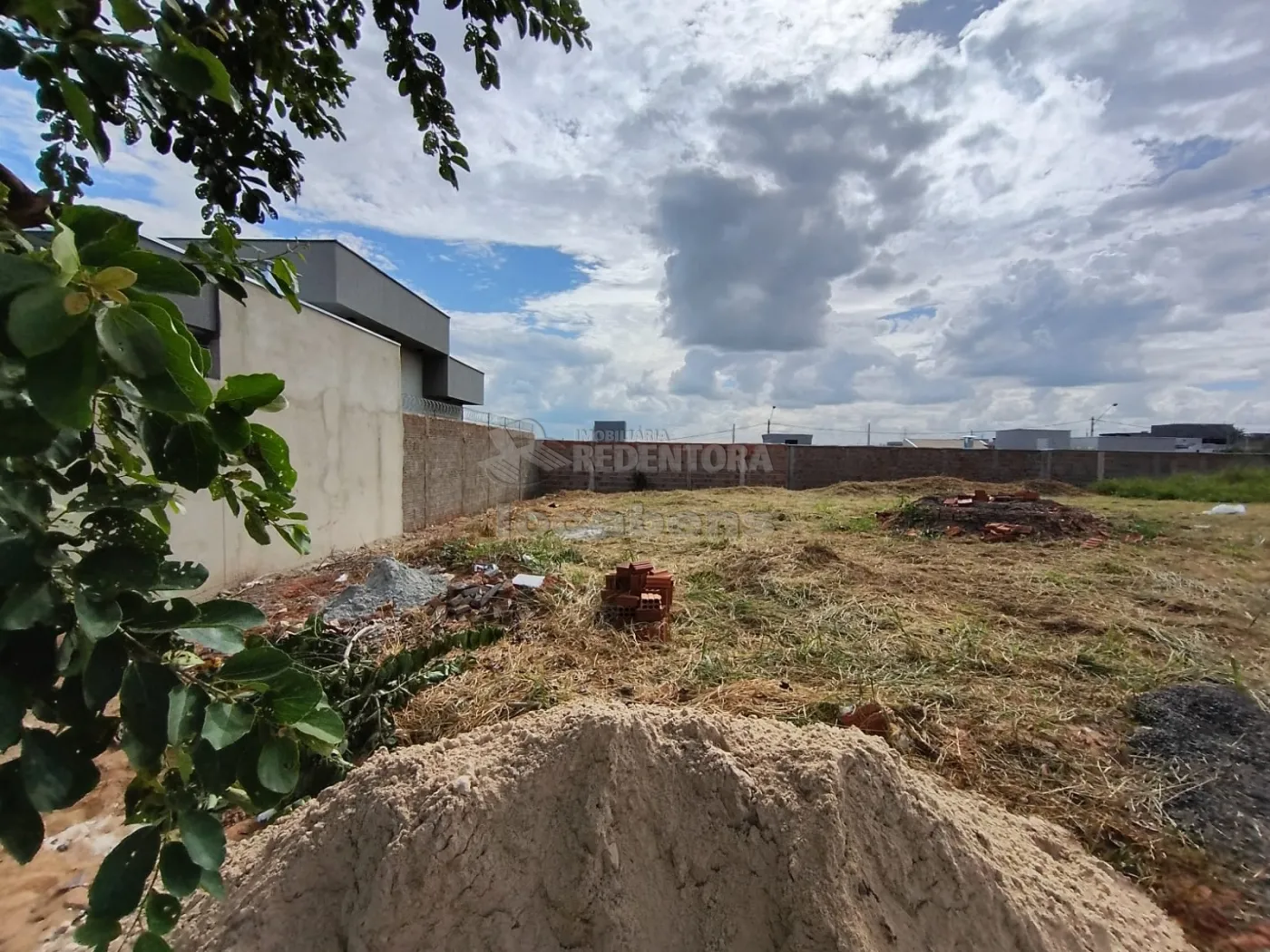 Comprar Terreno / Padr&atilde;o em S&atilde;o Jos&eacute; do Rio Preto R$ 185.000,00 - Foto 1