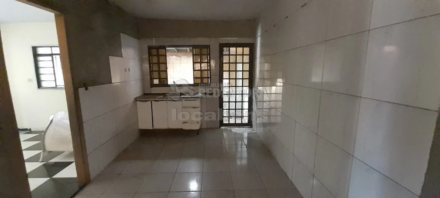Alugar Casa / Padr&atilde;o em S&atilde;o Jos&eacute; do Rio Preto R$ 900,00 - Foto 5