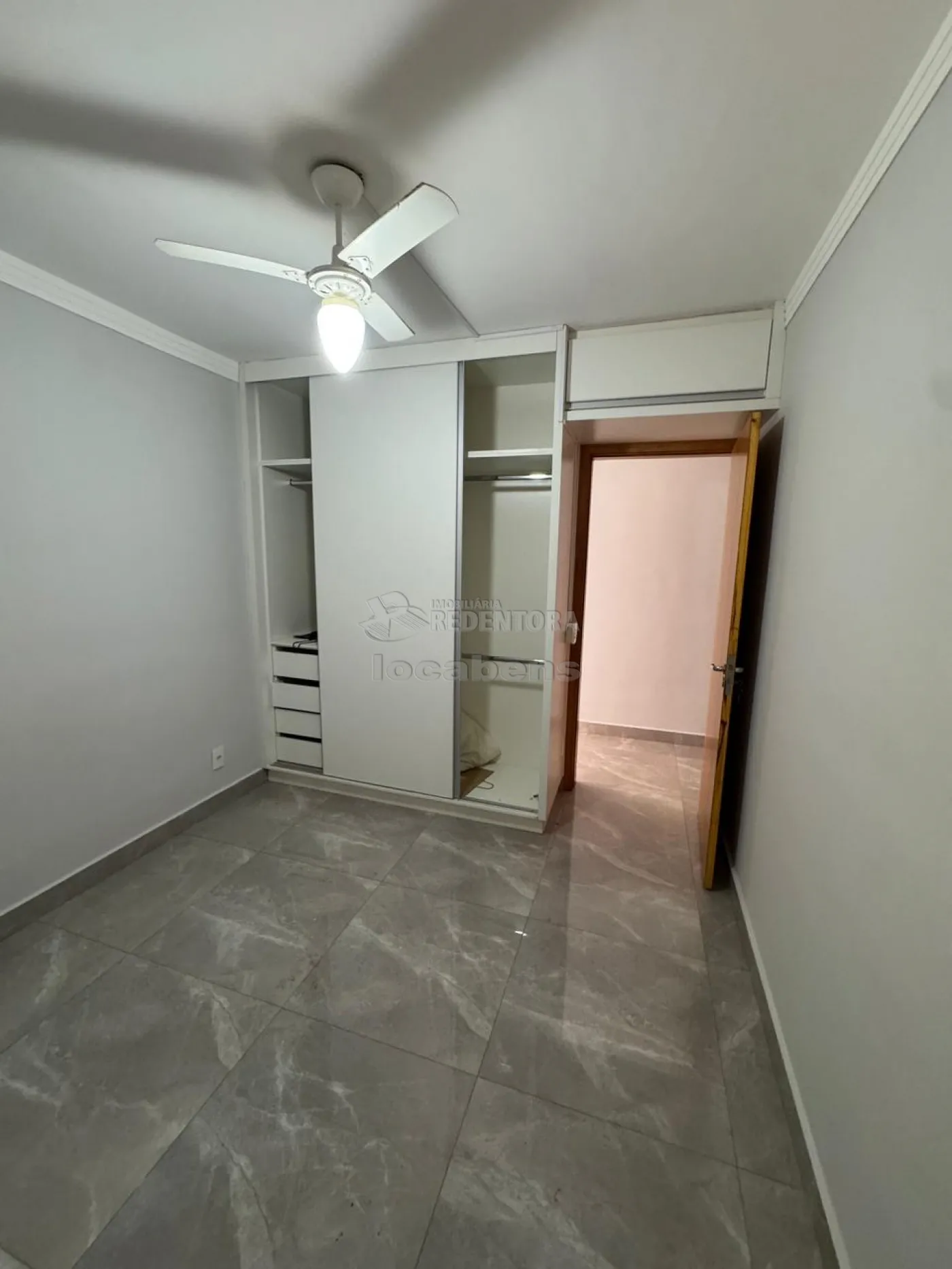 Alugar Apartamento / Padr&atilde;o em S&atilde;o Jos&eacute; do Rio Preto R$ 1.600,00 - Foto 11