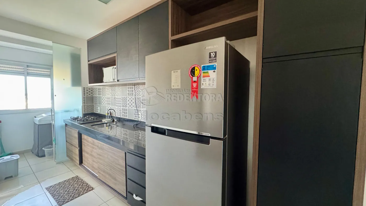 Alugar Apartamento / Padr&atilde;o em S&atilde;o Jos&eacute; do Rio Preto R$ 2.500,00 - Foto 3