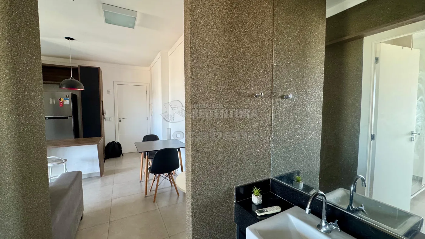 Alugar Apartamento / Padr&atilde;o em S&atilde;o Jos&eacute; do Rio Preto R$ 2.500,00 - Foto 4