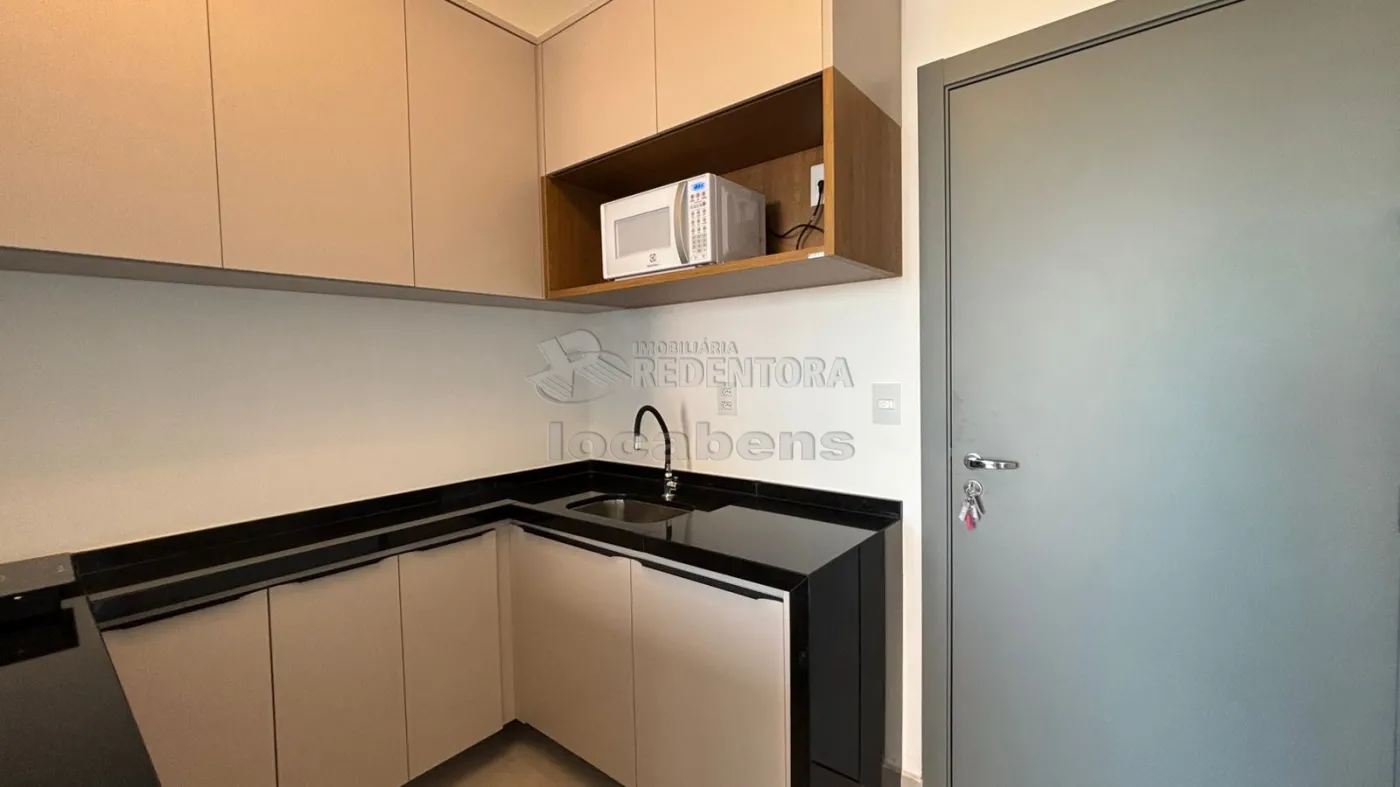 Alugar Apartamento / Padr&atilde;o em S&atilde;o Jos&eacute; do Rio Preto R$ 2.000,00 - Foto 3