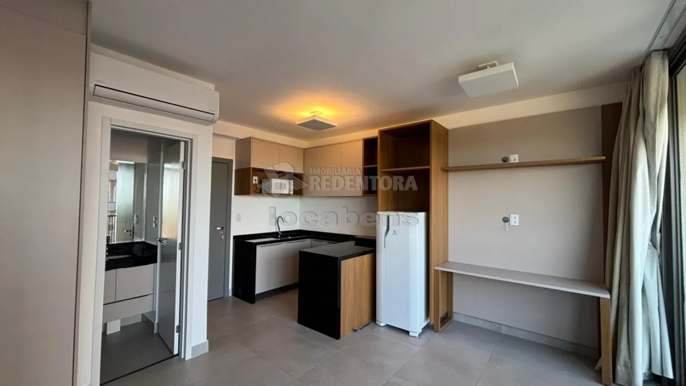 Alugar Apartamento / Padr&atilde;o em S&atilde;o Jos&eacute; do Rio Preto R$ 2.000,00 - Foto 2