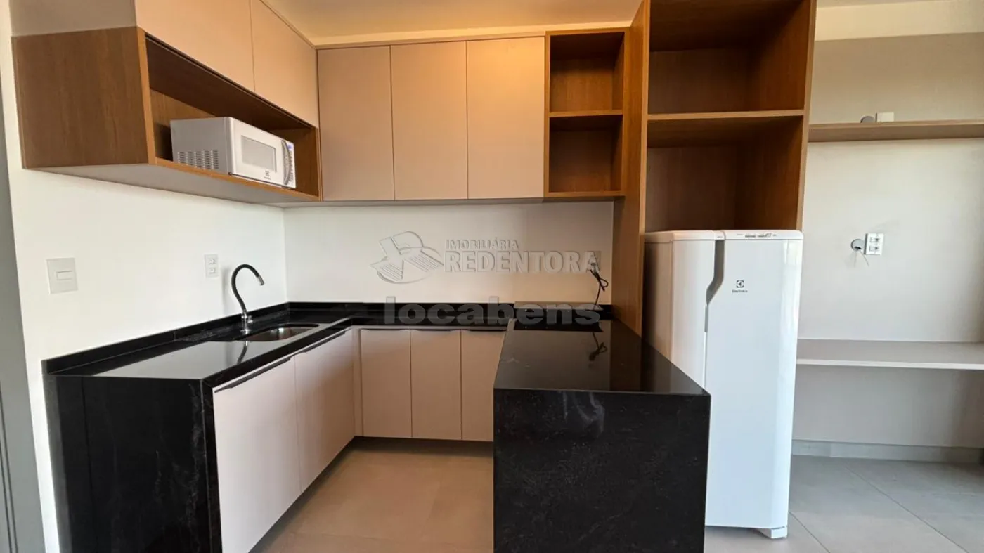 Alugar Apartamento / Padr&atilde;o em S&atilde;o Jos&eacute; do Rio Preto R$ 2.000,00 - Foto 3