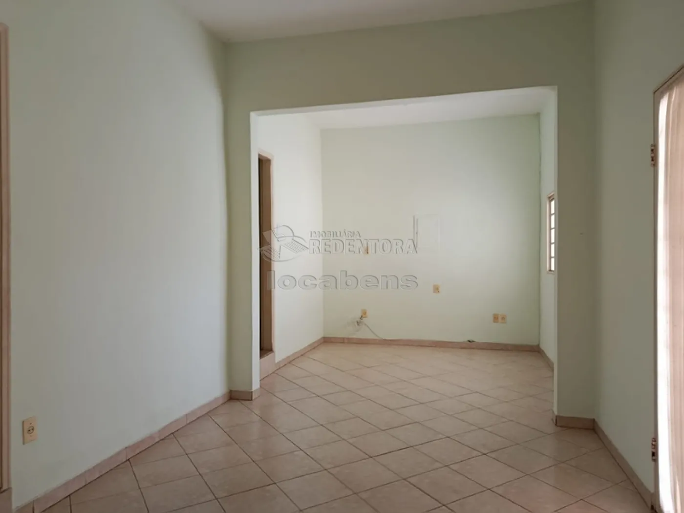 Alugar Casa / Padr&atilde;o em S&atilde;o Jos&eacute; do Rio Preto R$ 1.600,00 - Foto 3